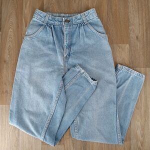Vintage 80s Levi's Juniors 5 Made in USA Blue Denim Light Wash Pleated Mom Jeans